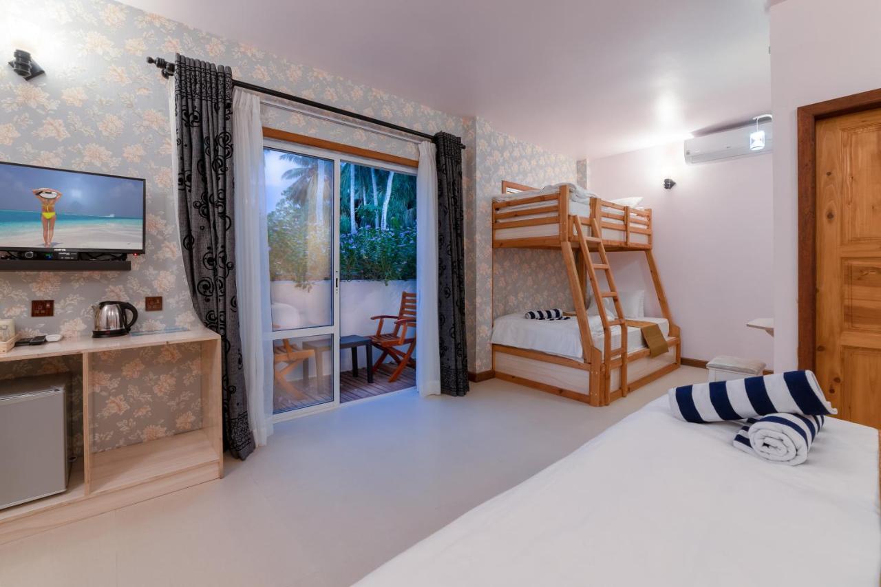 أوكولهاس Ostrov Villa المظهر الخارجي الصورة